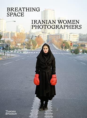 Breathing Space: Iranian Women Photographers By:Etehadieh, Anahita Ghabaian Eur:42,26 Ден2:2899